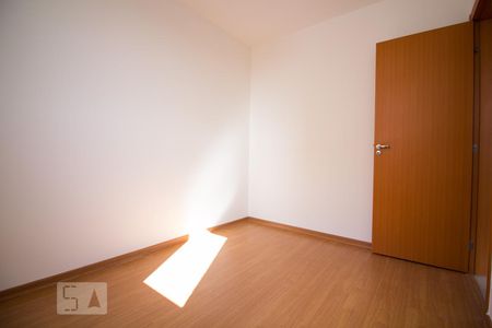 Quarto 2 de apartamento para alugar com 2 quartos, 50m² em Humaitá, Porto Alegre
