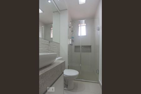 Banheiro de apartamento para alugar com 2 quartos, 62m² em Loteamento Chácara Prado, Campinas