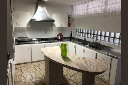 Casa à venda com 802m², 6 quartos e 8 vagas