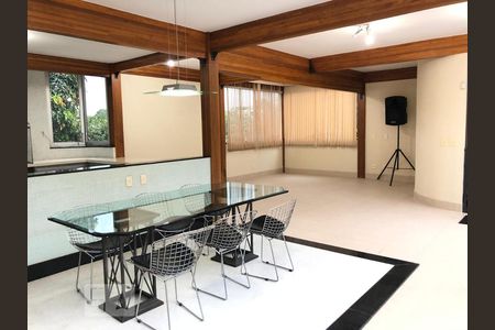 Casa à venda com 802m², 6 quartos e 8 vagas