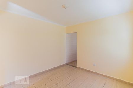 Sala de casa para alugar com 2 quartos, 67m² em Jardim Ponte Rasa, São Paulo