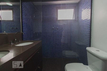 Apartamento à venda com 189m², 4 quartos e 2 vagasBanheiro social