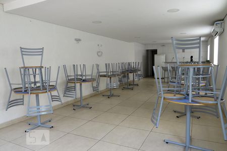 Apartamento à venda com 80m², 2 quartos e 1 vagaÁrea comum - Salão de festas