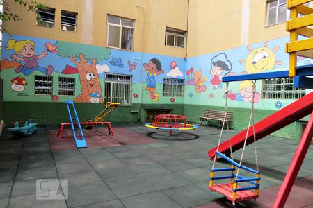 Apartamento à venda com 80m², 2 quartos e 1 vagaÁrea Comum - Playground