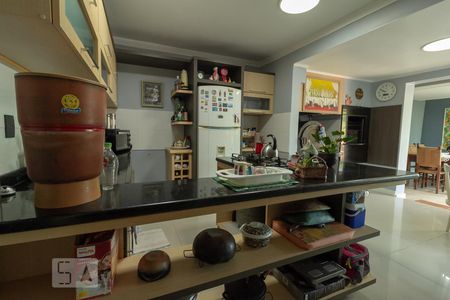 Casa à venda com 350m², 4 quartos e 3 vagascozinha