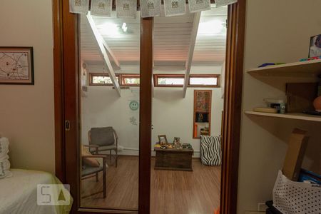 Casa à venda com 350m², 4 quartos e 3 vagasquarto 1