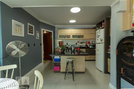 Casa à venda com 350m², 4 quartos e 3 vagascozinha