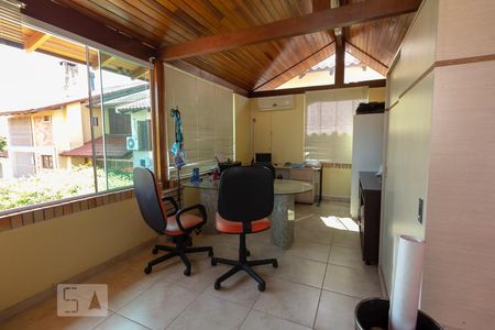 Casa à venda com 350m², 4 quartos e 3 vagasEscritório