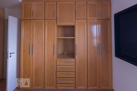 Suíte de apartamento para alugar com 2 quartos, 80m² em Vila Pompéia, São Paulo