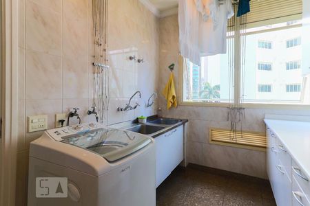 Apartamento para alugar com 410m², 4 quartos e 5 vagas Apartamento para alugar com 410m², 4 quartos e 5 vagasÁrea de Serviço