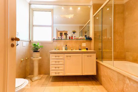 Apartamento para alugar com 410m², 4 quartos e 5 vagas Apartamento para alugar com 410m², 4 quartos e 5 vagasSuíte 4