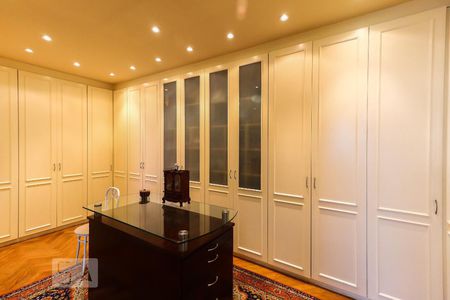 Apartamento para alugar com 410m², 4 quartos e 5 vagas Apartamento para alugar com 410m², 4 quartos e 5 vagasSuíte 4