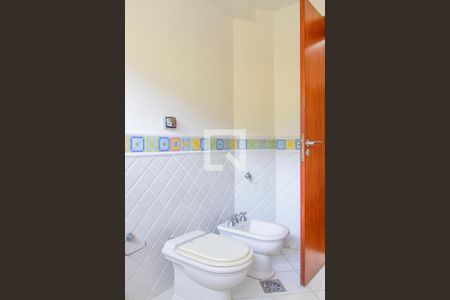 Casa de condomínio à venda com 579m², 5 quartos e 4 vagasBanheiro Quarto 1 suíte