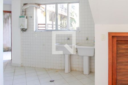 Casa de condomínio à venda com 579m², 5 quartos e 4 vagasÁrea de Serviço