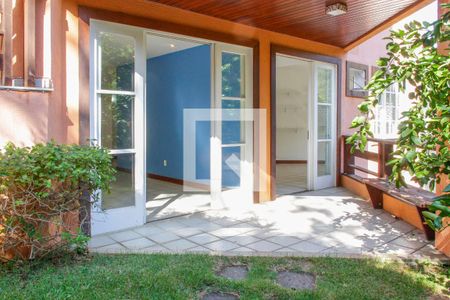 Casa de condomínio à venda com 579m², 5 quartos e 4 vagasQuintal