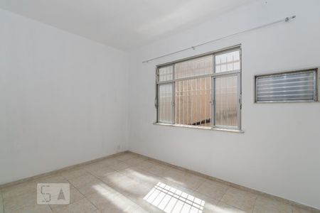 Quarto 1 Suíte de casa para alugar com 3 quartos, 133m² em Braz de Pina, Rio de Janeiro