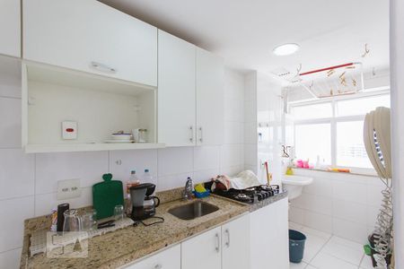 Apartamento à venda com 153m², 3 quartos e 1 vaga Apartamento à venda com 153m², 3 quartos e 1 vagaCozinha e Área de Serviço (Primeiro Andar)