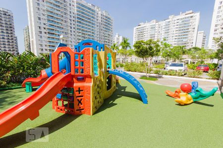 Apartamento à venda com 153m², 3 quartos e 1 vaga Apartamento à venda com 153m², 3 quartos e 1 vagaÁrea Comum