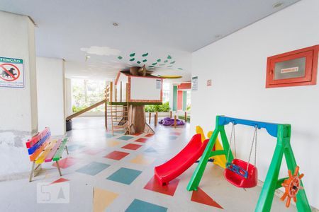 Apartamento à venda com 153m², 3 quartos e 1 vaga Apartamento à venda com 153m², 3 quartos e 1 vagaÁrea Comum