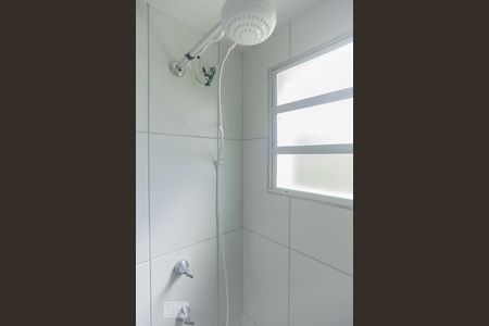 Banheiro de apartamento à venda com 2 quartos, 50m² em Loteamento Parque São Martinho, Campinas