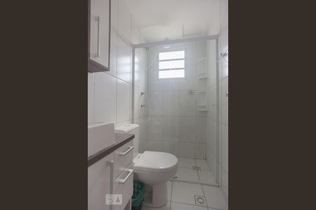 Banheiro de apartamento à venda com 2 quartos, 50m² em Loteamento Parque São Martinho, Campinas