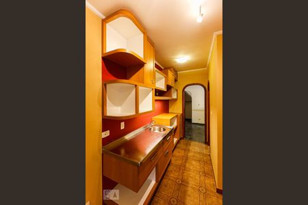 Casa à venda com 450m², 5 quartos e 6 vagas Casa à venda com 450m², 5 quartos e 6 vagasCozinha Salão