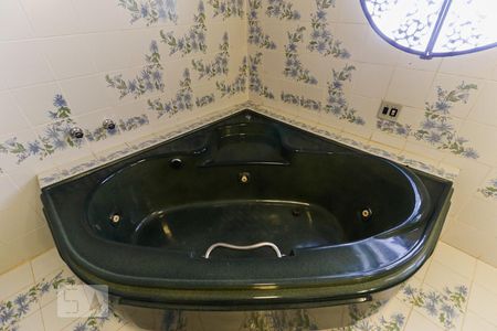 Casa à venda com 450m², 5 quartos e 6 vagas Casa à venda com 450m², 5 quartos e 6 vagasSuíte 3