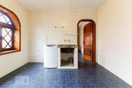 Casa à venda com 450m², 5 quartos e 6 vagas Casa à venda com 450m², 5 quartos e 6 vagasLavanderia