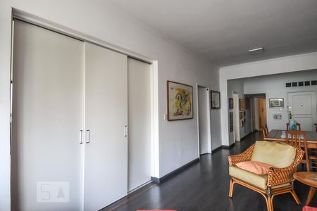Apartamento à venda com 145m², 3 quartos e 1 vagaÁrea de serviço