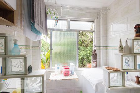 Apartamento à venda com 52m², 2 quartos e 1 vagaCozinha e Área de Serviço