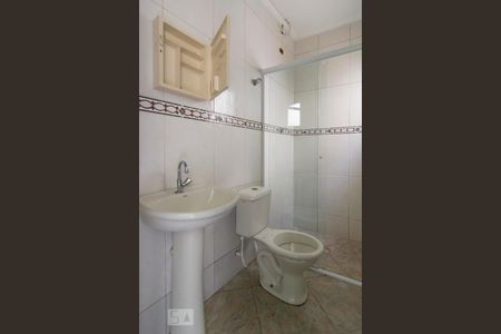 Casa à venda com 198m², 3 quartos e 2 vagasBanheiro