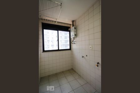 Apartamento à venda com 81m², 3 quartos e 1 vaga Apartamento à venda com 81m², 3 quartos e 1 vagaÁrea de Serviço