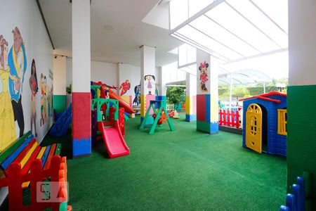 Apartamento à venda com 81m², 3 quartos e 1 vaga Apartamento à venda com 81m², 3 quartos e 1 vagaÁrea Comum - Playground