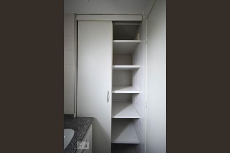 Detalhe do Lavabo de apartamento para alugar com 2 quartos, 55m² em Vila Andrade, São Paulo