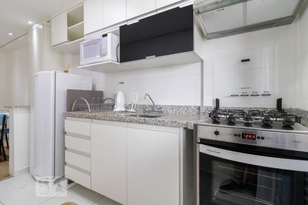 Cozinha de apartamento à venda com 1 quarto, 42m² em Melville Empresarial Ii, Barueri