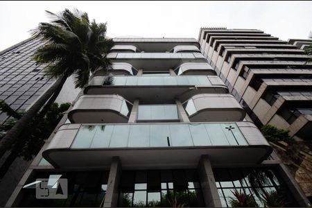 Apartamento à venda com 70m², 2 quartos e 1 vaga Apartamento à venda com 70m², 2 quartos e 1 vagaFachada do Prédio