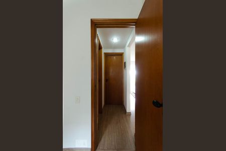 Apartamento à venda com 70m², 2 quartos e 1 vaga Apartamento à venda com 70m², 2 quartos e 1 vagaCorredor de acesso aos dormitórios