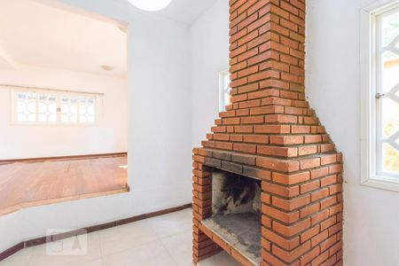 Lareira de casa para alugar com 4 quartos, 170m² em Parque dos Príncipes, São Paulo