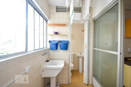 Apartamento à venda com 65m², 2 quartos e 1 vagaÁrea de serviço