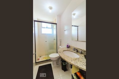 Apartamento para alugar com 77m², 2 quartos e 1 vaga