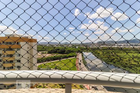 Apartamento para alugar com 77m², 2 quartos e 1 vaga