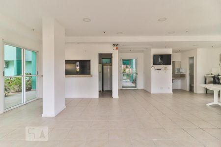 Apartamento para alugar com 77m², 2 quartos e 1 vaga