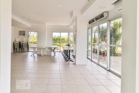 Apartamento para alugar com 77m², 2 quartos e 1 vaga