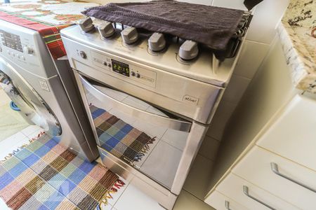 Apartamento para alugar com 77m², 2 quartos e 1 vaga