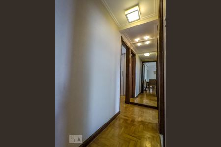 Apartamento à venda com 72m², 3 quartos e 1 vagaCorredor