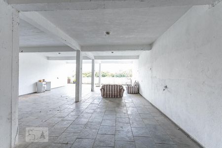 Casa à venda com 420m², 3 quartos e 8 vagasÁrea de Serviço