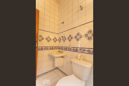 Casa à venda com 420m², 3 quartos e 8 vagasBanheiro Social