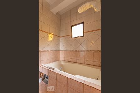 Casa à venda com 420m², 3 quartos e 8 vagasBanheiro Suíte