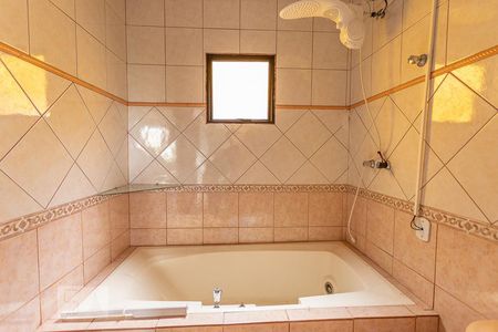 Casa à venda com 420m², 3 quartos e 8 vagasBanheiro Suíte