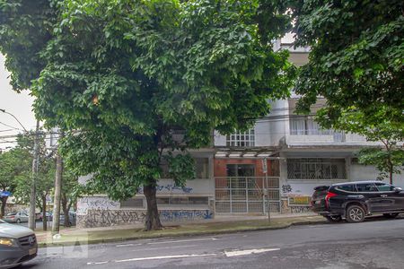 Apartamento à venda com 69m², 2 quartos e 1 vaga
